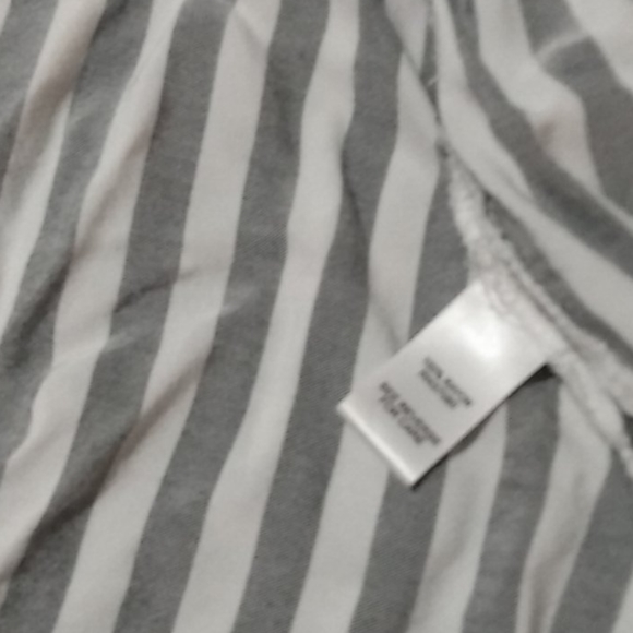 Button up blouse - Picture 3 of 3